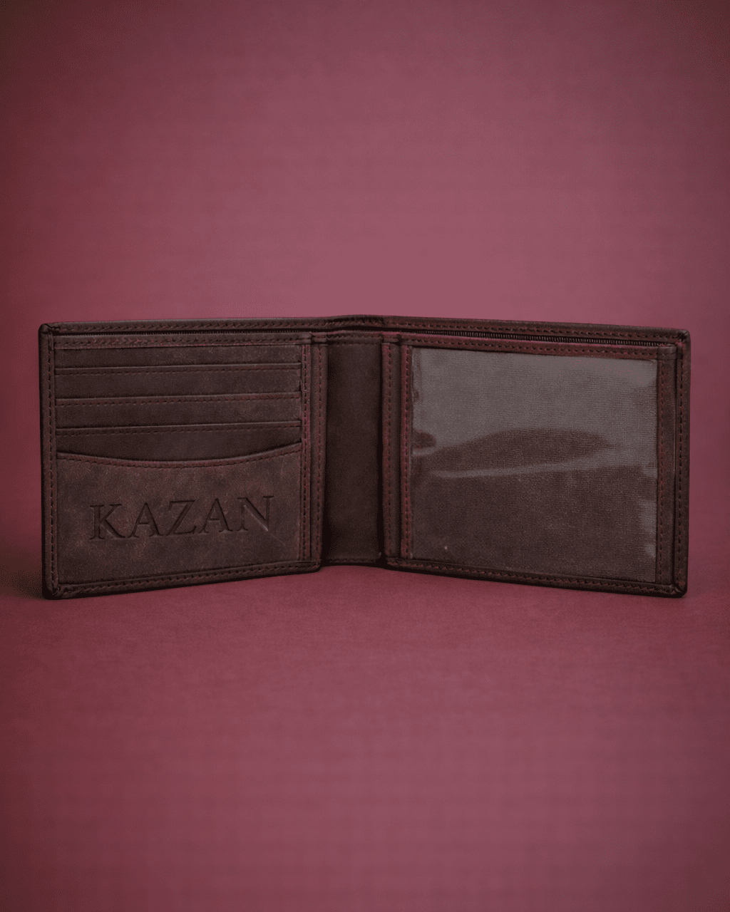 Geldbeutel aus Leder mit der dem Logo Kazan 